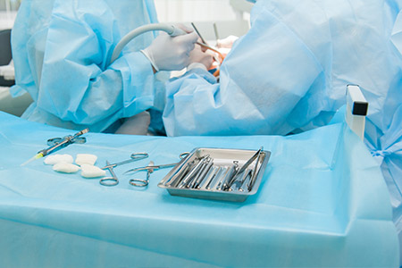 Oralchirurgie - Dr. Stanke & Kollegen - Ihre Zahnarztpraxis mit eigenem Dentallabor in Hamm.